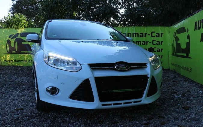 Ford Focus cena 33900 przebieg: 160000, rok produkcji 2014 z Nowa Dęba małe 379